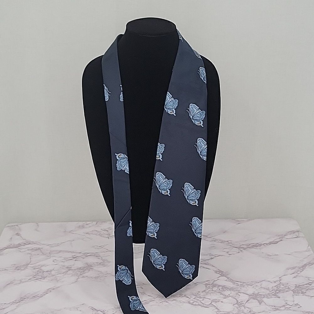 Prince Igor Necktie Vintage  1970s Butterfly tie